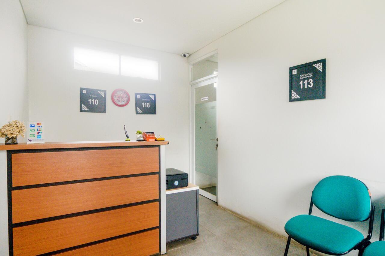 Oyo Life 3204 Beverly Park Bandung Exterior foto